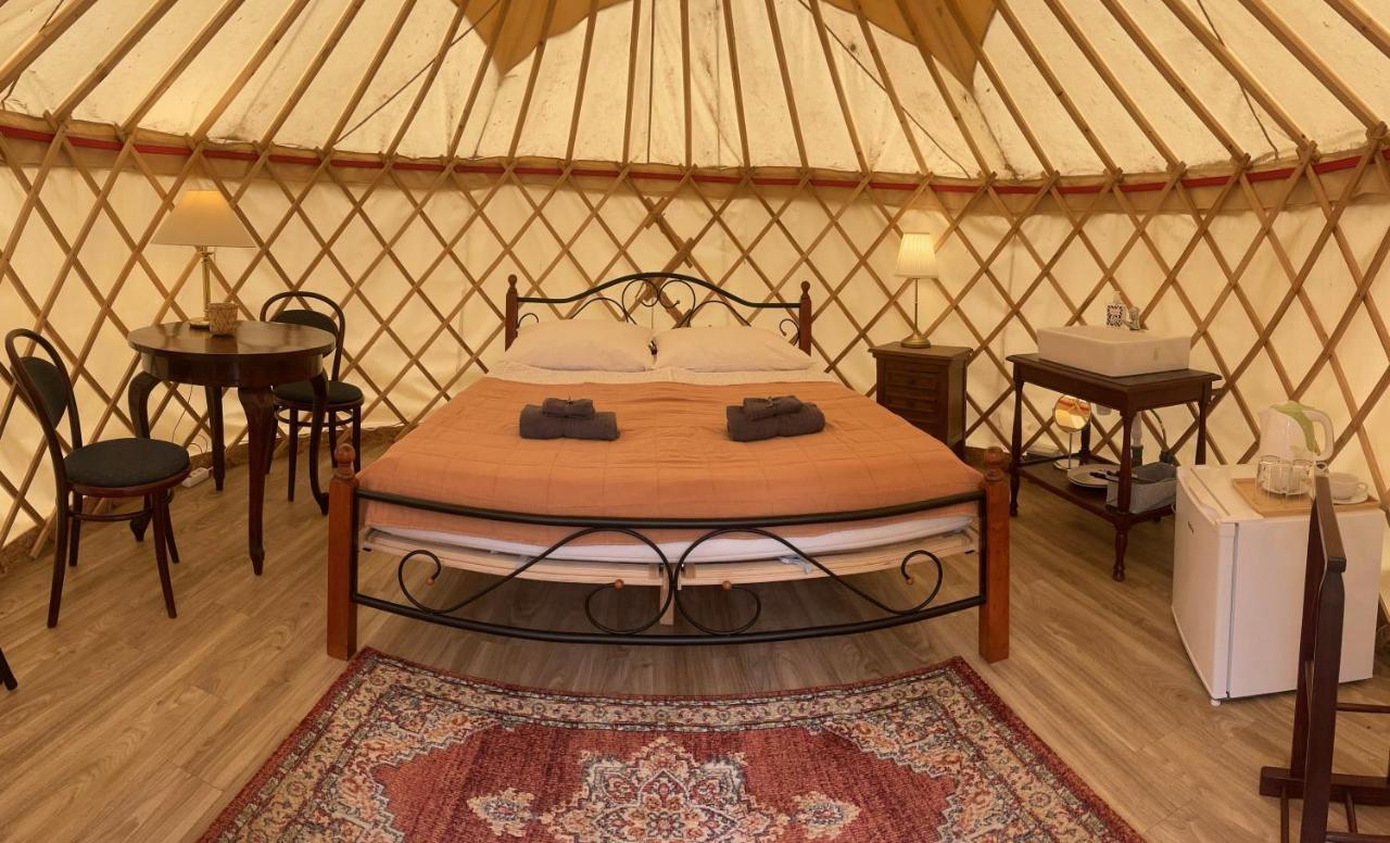 Öko Kemping és Glamping Tiszadada Extérieur photo
