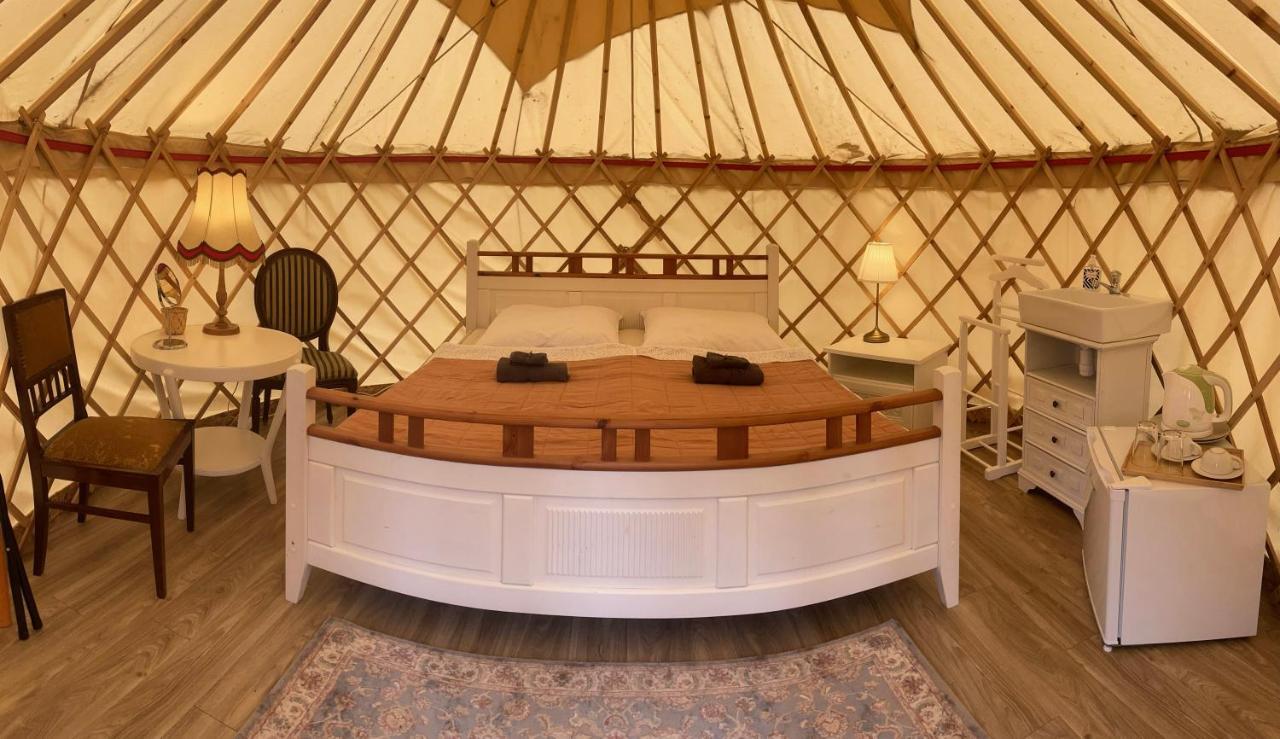 Öko Kemping és Glamping Tiszadada Extérieur photo